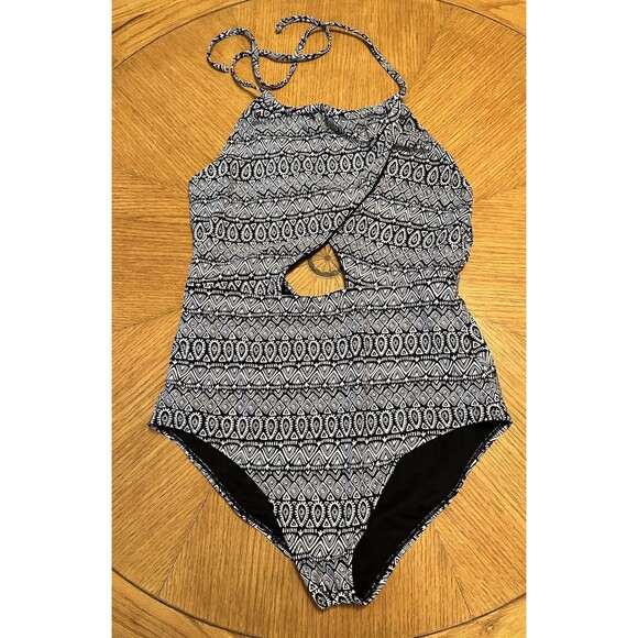 OLD NAVY Swimsuit Cut Out Black and White Size Large - Picture 2 of 7